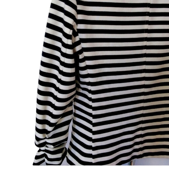Love…Ady black and white stripped blazer - Picture 5 of 6
